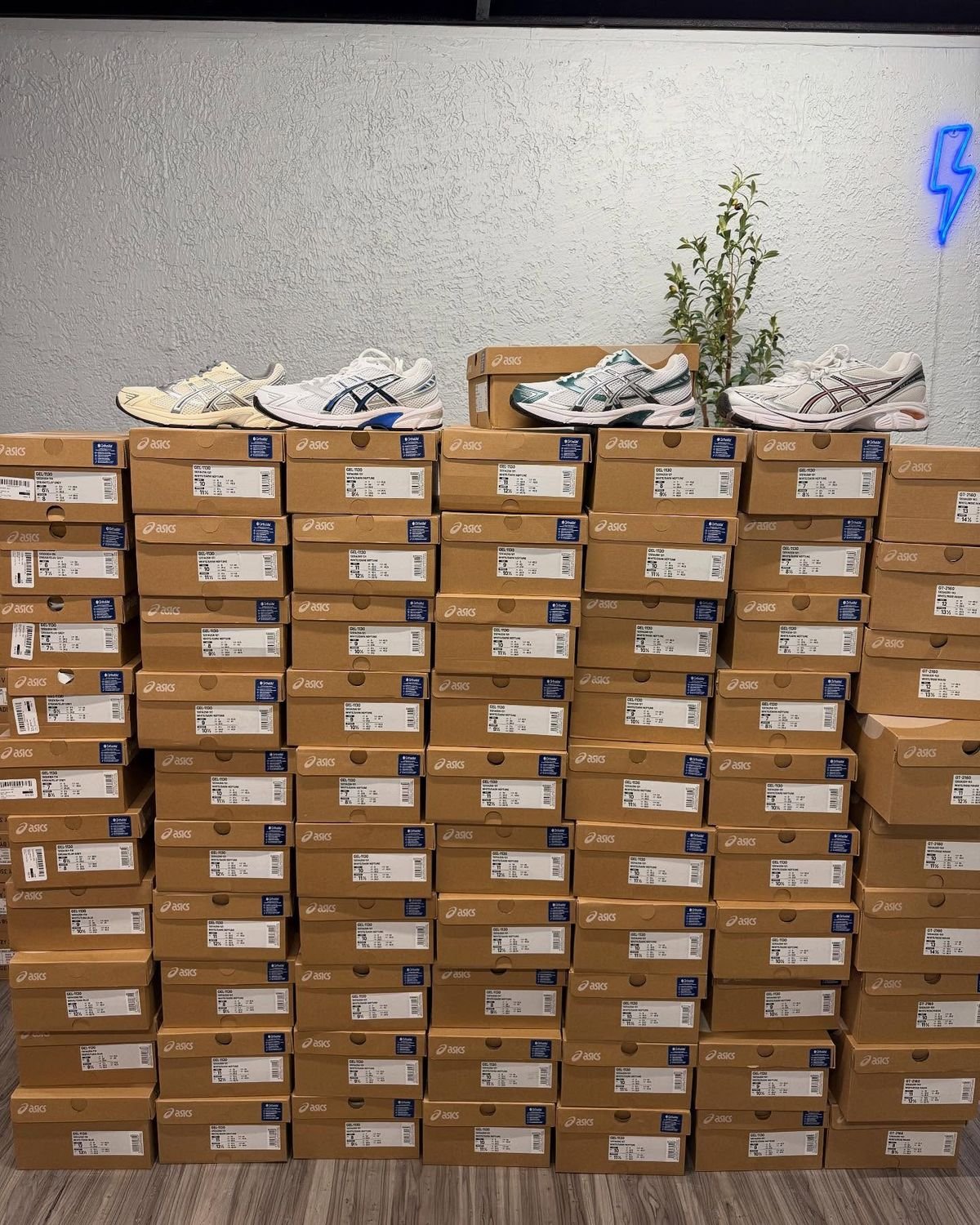 ASICS Outlet Pallet