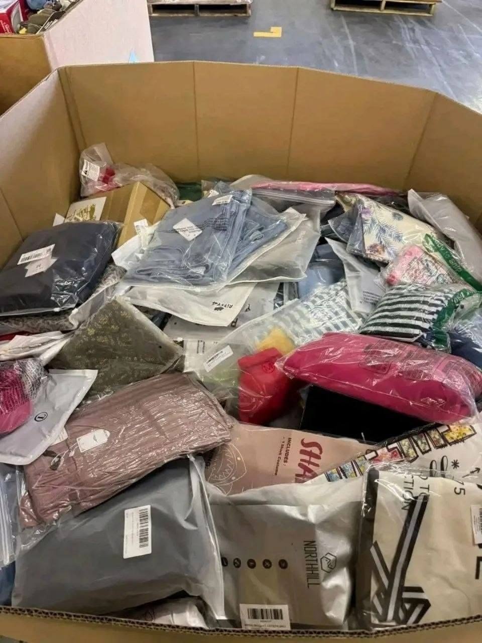 Madewell Clothing Store Pallet