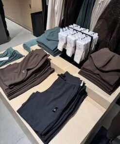 Alo Yoga Men's Clothing