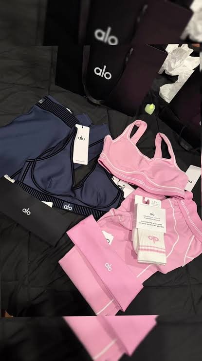 Alo Yoga Clothing Pallets